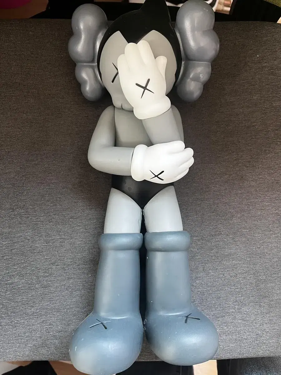 카우스 아톰 kaws astro boy 2012